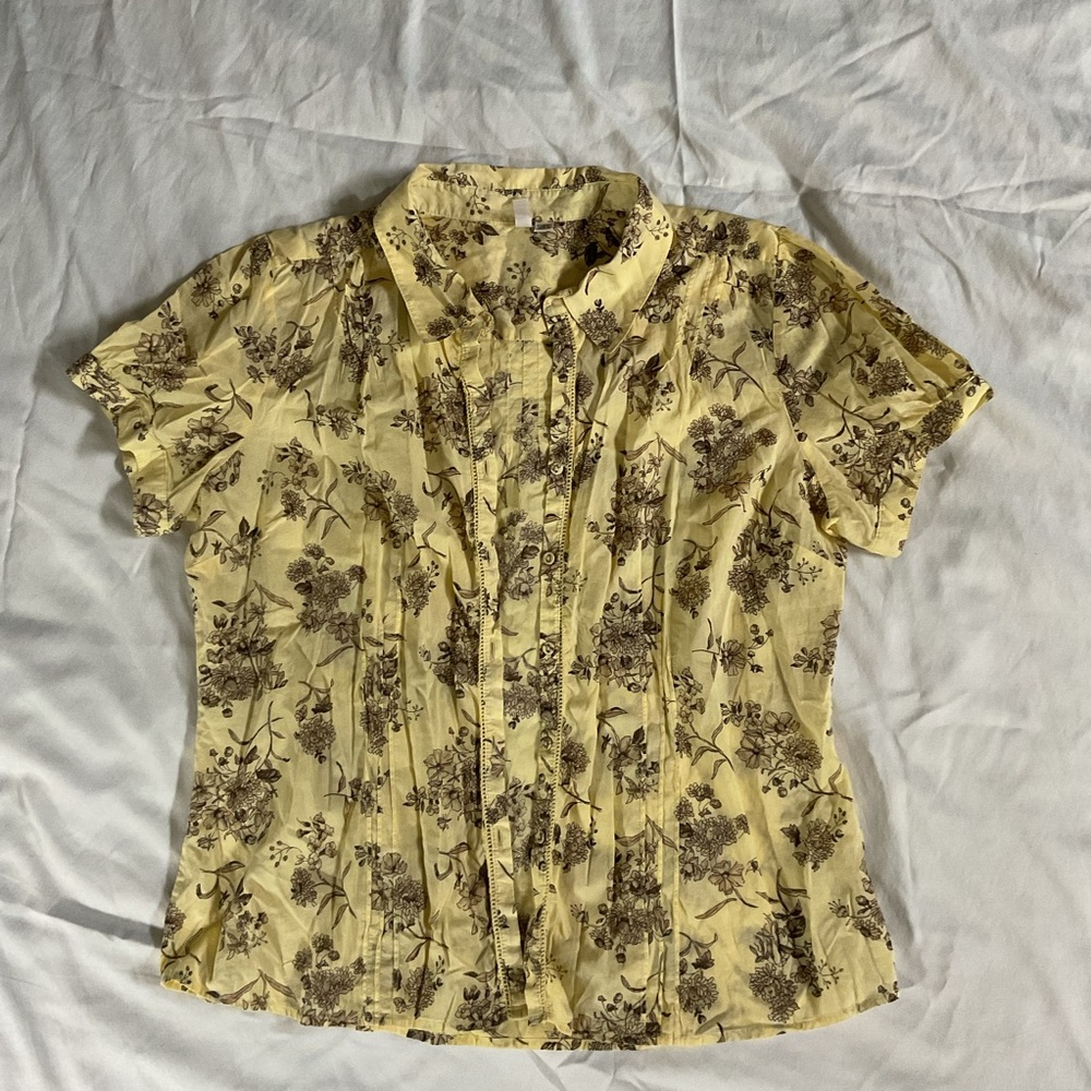 St. John's Bay Yellow and brown,Floral Button Down Shirt in size XL
